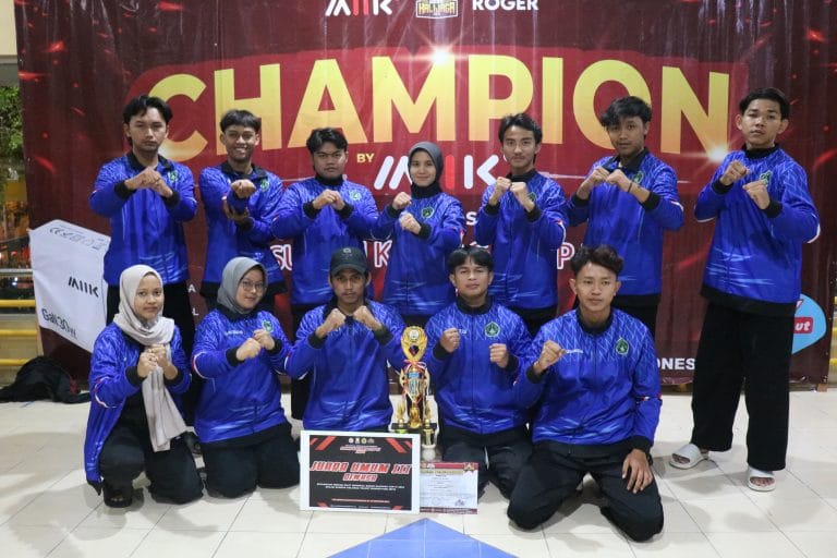 Potret atlet Pagar Nusa UIN Walisongo Semarang meraih juara setelah lomba. Doc. Khusus.